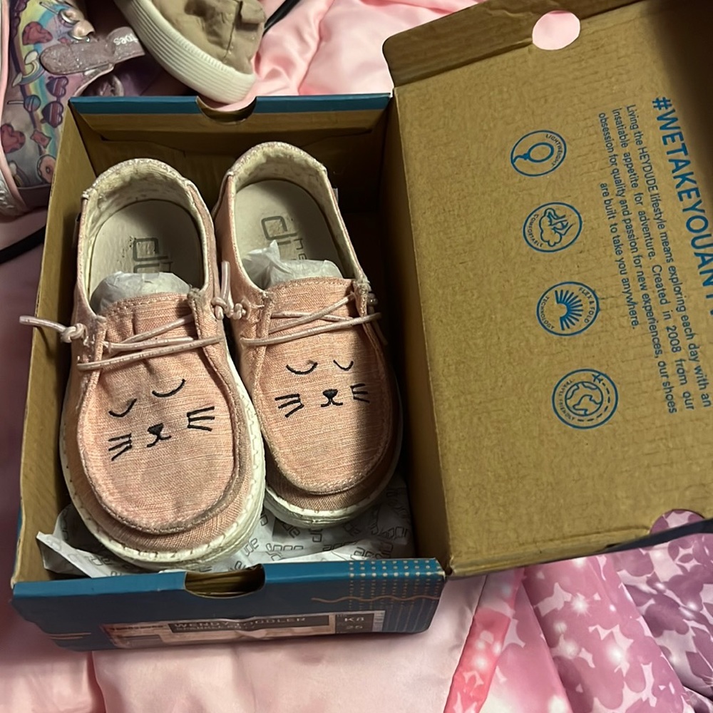 Toddler hey dudes size 8 sparkle kitty